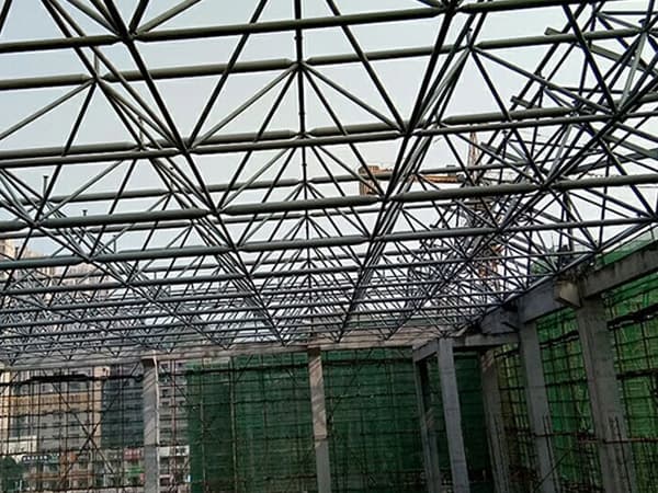 果洛螺栓球网架工程报价